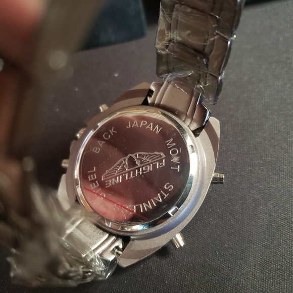 ❌SOLD❌Flightline Titanium Chronograph watch - Picture 5 of 7
